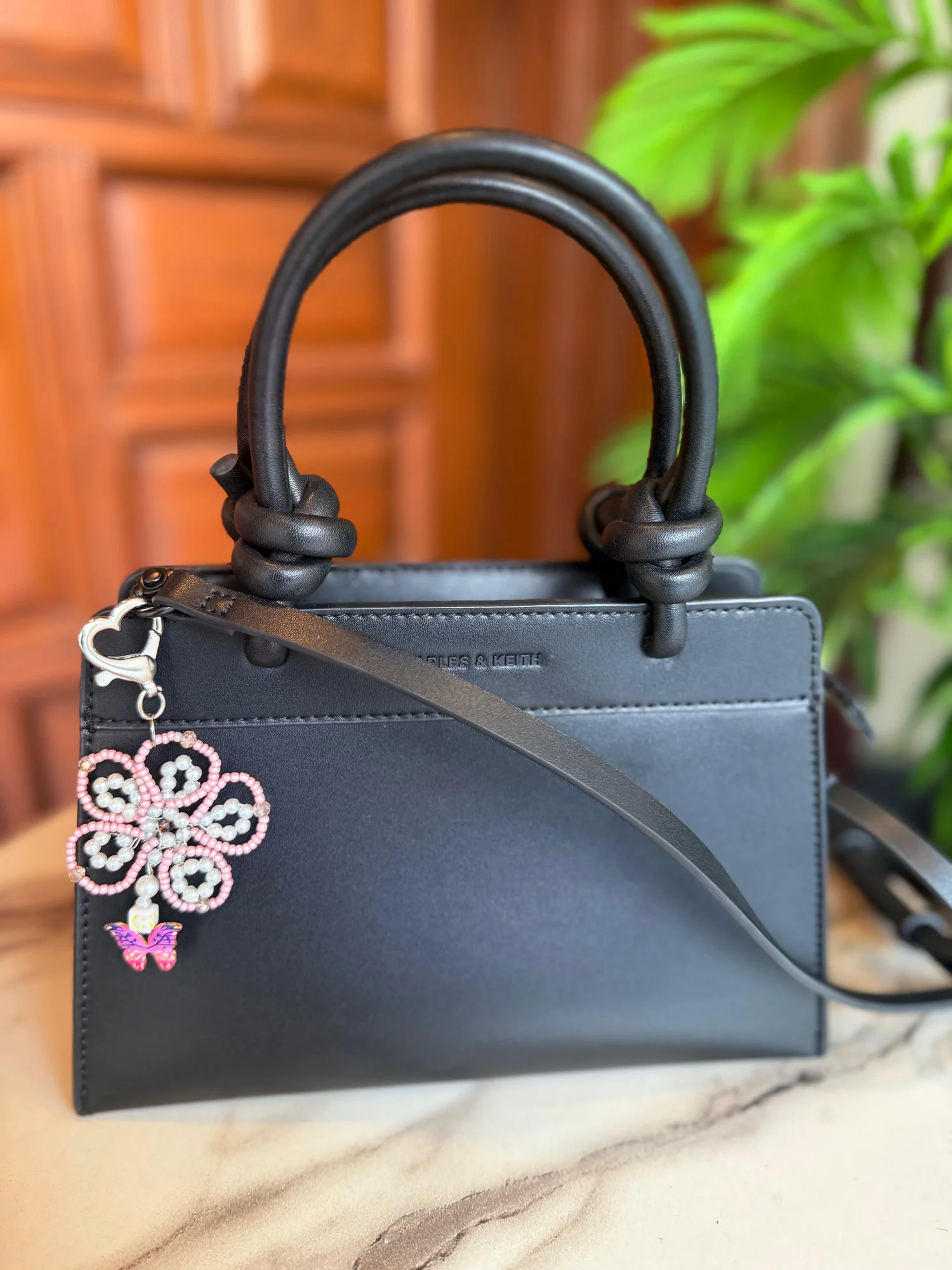 🌺 Pearl Whisper Keychain 3
